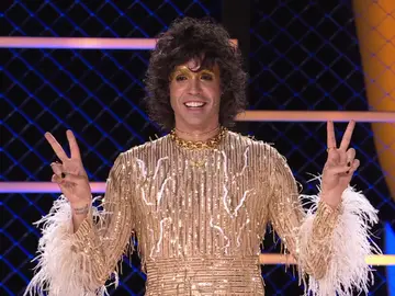 Javier Ambrossi se alza con los prismáticos de oro: ¡Ha sido el que más ha acertado! Javier Ambrossi se alza con los prismáticos de oro: ¡Ha sido el que más ha acertado!