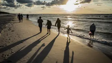 Vacaciones con los padres, guía para sobrevivir y disfrutar Vacaciones con los padres, guía para sobrevivir y disfrutar