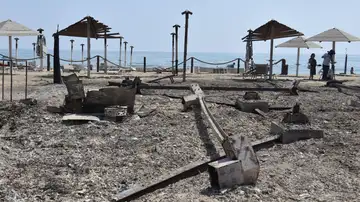 Un incendio azota también Sicilia, Italia, además de Cerdeña. Un incendio azota también Sicilia, Italia, además de Cerdeña.