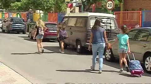 Las mascarillas volverán a ser las protagonistas de la vuelta al cole en el próximo curso escolar Las mascarillas volverán a ser las protagonistas de la vuelta al cole en el próximo curso escolar