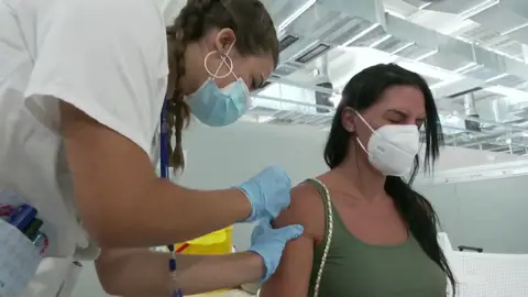 La Comunidad de Madrid alcanza el 70% de la población inmunizada con dos dosis La Comunidad de Madrid alcanza el 70% de la población inmunizada con dos dosis