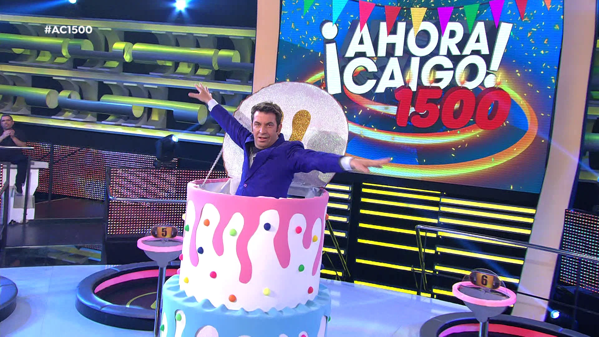 Arturo Valls emociona con un vídeo resumen de los diez años de ‘¡Ahora caigo!’ Arturo Valls emociona con un vídeo resumen de los diez años de ‘¡Ahora caigo!’