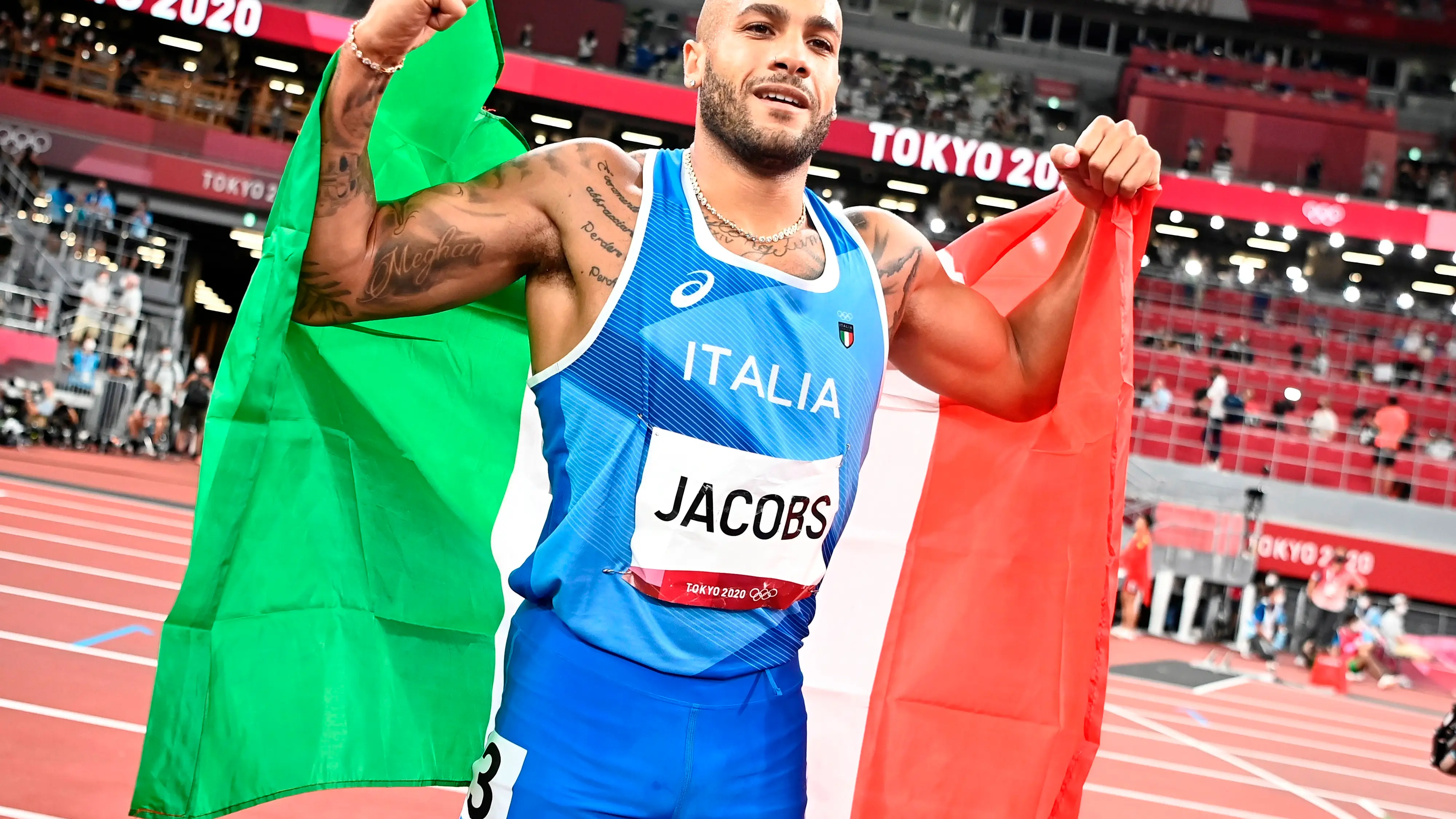El italiano Jacobs sucede a Usain Bolt y se corona en los 100 metros lisos de los JJOO de Tokio El italiano Jacobs sucede a Usain Bolt y se corona en los 100 metros lisos de los JJOO de Tokio