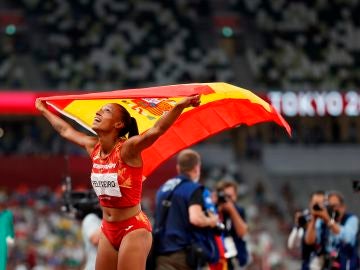 Ana Peleteiro se cuelga el bronce en triple salto y consigue el récord de España