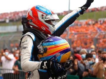 Fernando Alonso, mejor piloto en el GP de Hungría: la lucha con Hamilton, la celebración con Ocon