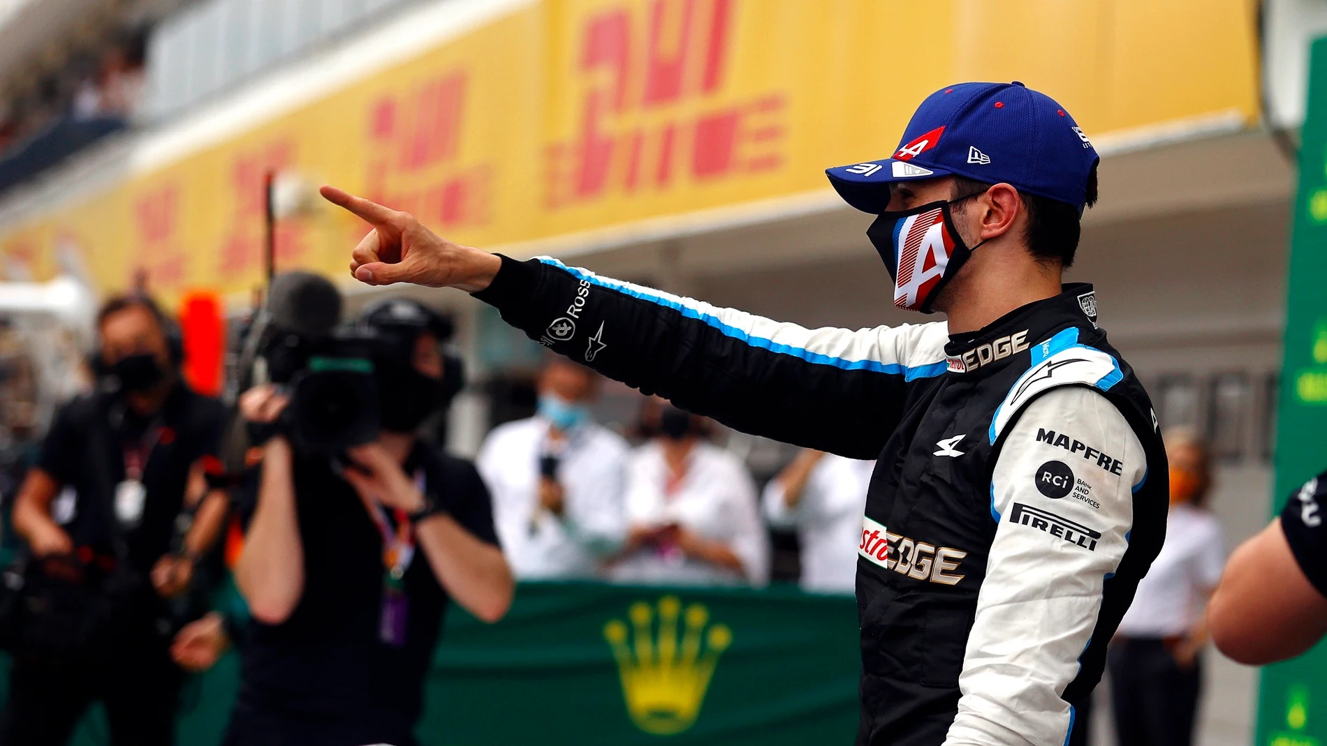 Esteban Ocon se lleva un GP de Hungría inaudito con Sainz 4º y Alonso 5º