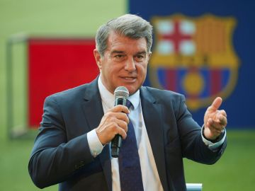 Joan Laporta: "El contrato de Messi aún no está resuelto del todo"