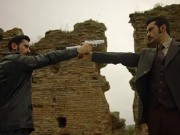 Duelo entre Yilmaz y Demir: “Tenías la oportunidad de vivir, pero la has desperdiciado” Duelo entre Yilmaz y Demir: “Tenías la oportunidad de vivir, pero la has desperdiciado”