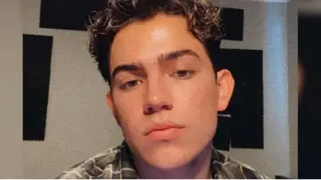 La estrella de TikTok Anthony Barajas muere días después de haber sido tiroteado en un cine de California La estrella de TikTok Anthony Barajas muere días después de haber sido tiroteado en un cine de California