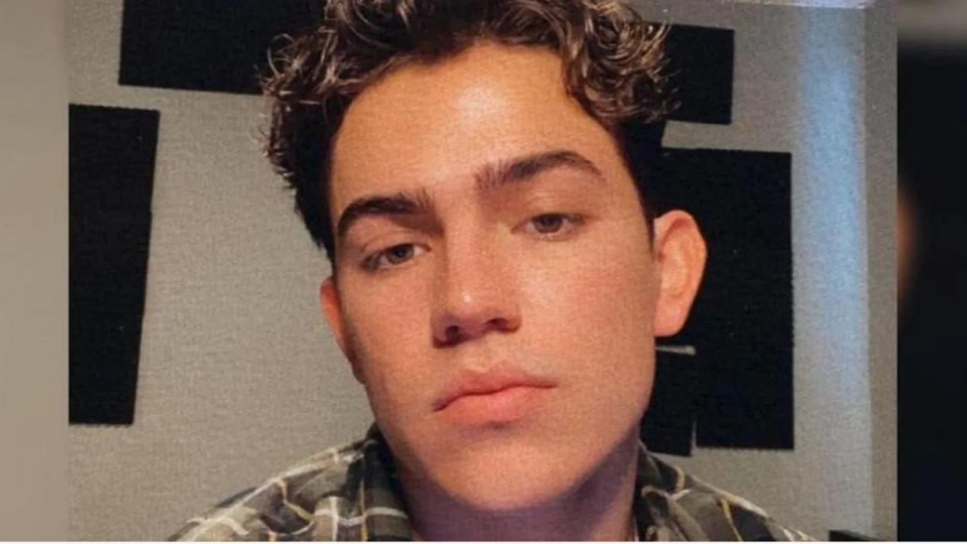 La estrella de TikTok Anthony Barajas muere días después de haber sido tiroteado en un cine de California La estrella de TikTok Anthony Barajas muere días después de haber sido tiroteado en un cine de California