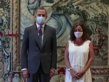 Felipe VI con Francina Armengol, presidenta de las Islas Baleares Felipe VI con Francina Armengol, presidenta de las Islas Baleares