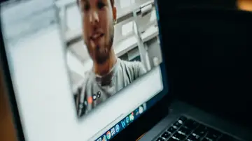 Portugal aprueba la firma de escrituras y los divorcios por videoconferencia Portugal aprueba la firma de escrituras y los divorcios por videoconferencia