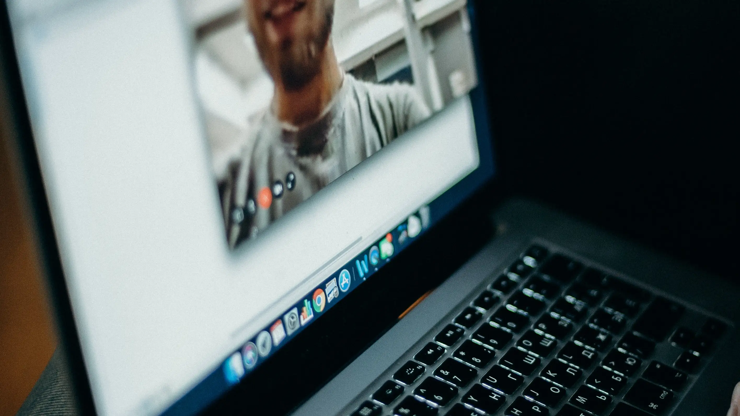Portugal aprueba la firma de escrituras y los divorcios por videoconferencia Portugal aprueba la firma de escrituras y los divorcios por videoconferencia