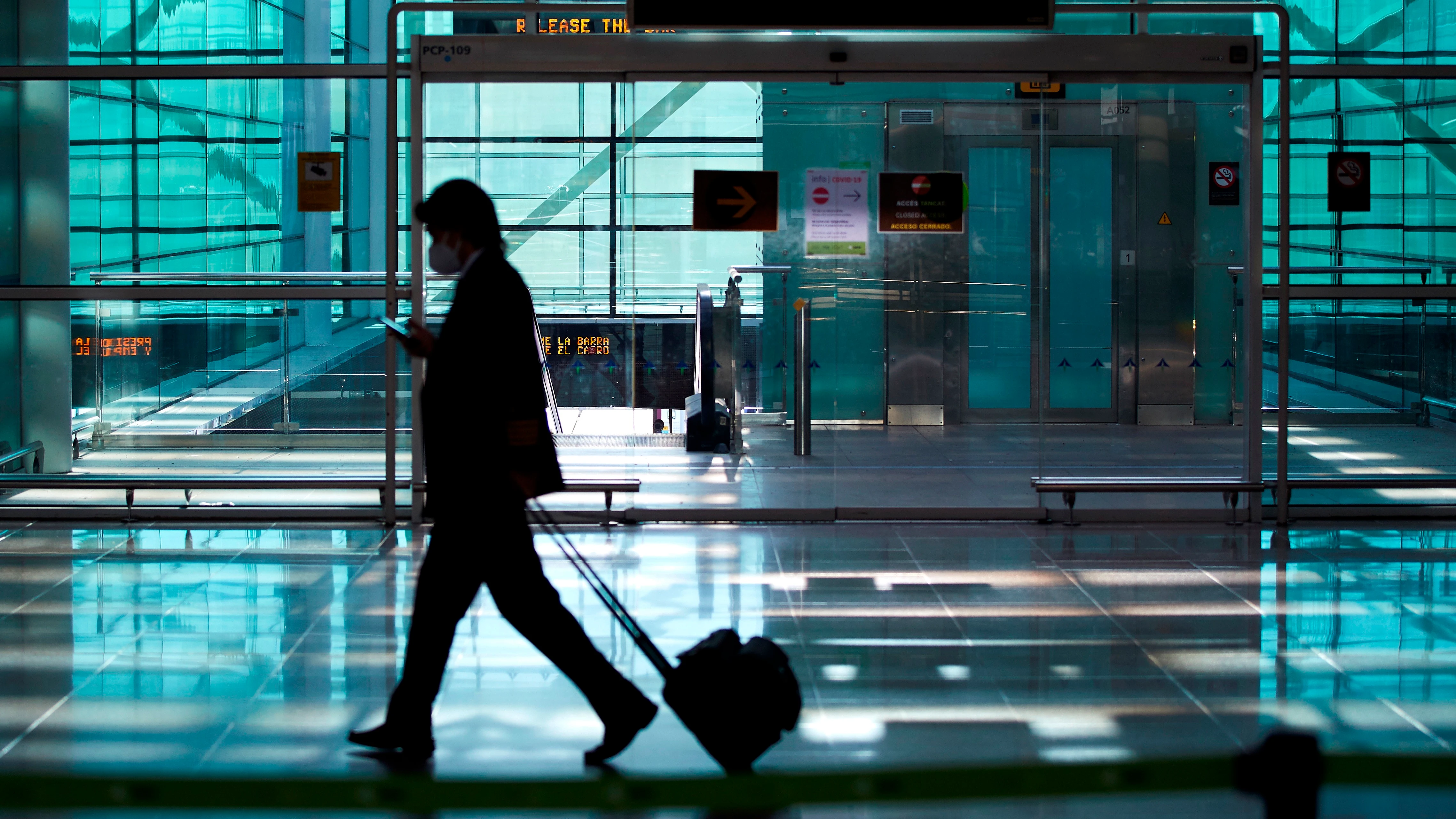 La oposici&oacute;n rechaza la inversi&oacute;n de 1.700 millones de euros en el aeropuerto El Prat y acusan al Gobierno de "premiar al separatismo"