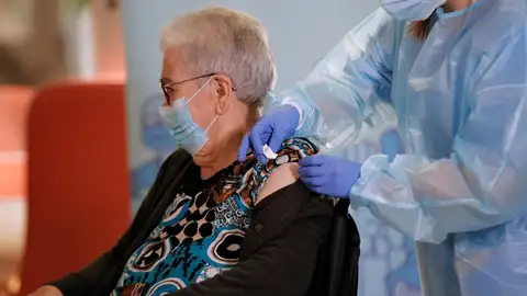 Los contagios por coronavirus en residencias se multiplican por ocho Los contagios por coronavirus en residencias se multiplican por ocho