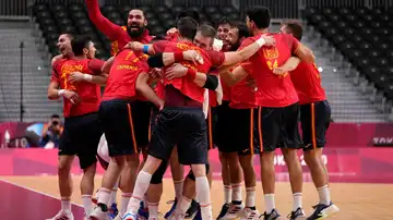 Los 'Hispanos' pelearán por las medallas 13 años después tras vencer a Suecia y pasar a semifinales Los 'Hispanos' pelearán por las medallas 13 años después tras vencer a Suecia y pasar a semifinales