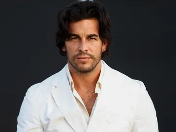 Mario Casas con su nuevo look Mario Casas con su nuevo look