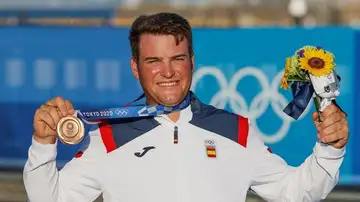 Joan Cardona se cuelga el bronce, primera medalla para vela Joan Cardona se cuelga el bronce, primera medalla para vela