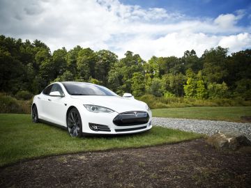 El piloto automático de un Tesla salva a un conductor dormido al volante