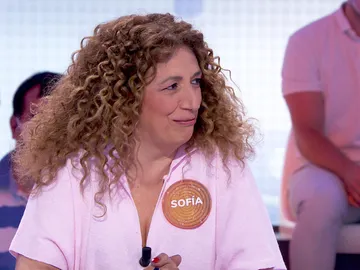 “Que le regalen un peine”, entre los comentarios que recibe Sofía por la calle tras ser reconocida por concursar en ‘Pasapalabra’ “Que le regalen un peine”, entre los comentarios que recibe Sofía por la calle tras ser reconocida por concursar en ‘Pasapalabra’