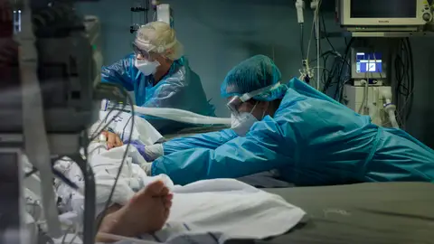 Negacionista pide perdón a su familia tras contagiarse Negacionista pide perdón a su familia tras contagiarse
