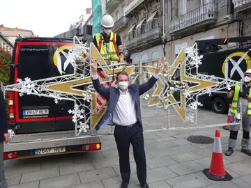 El mensaje del alcalde de Vigo Abel Caballero a Ourense: "Cuando quiera hablar de luces, hábleme de Nueva York" El mensaje del alcalde de Vigo Abel Caballero a Ourense: "Cuando quiera hablar de luces, hábleme de Nueva York"