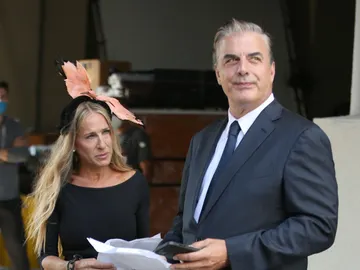 Sarah Jessica Parker y Chris Noth durante el rodaje del revival de 'Sexo en Nueva York' Sarah Jessica Parker y Chris Noth durante el rodaje del revival de 'Sexo en Nueva York'
