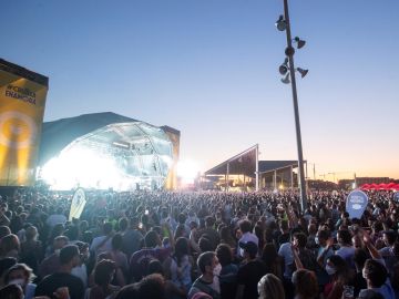 La Generalitat recoonoce el error de autorizar festivales por el aumento de contagios