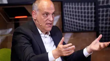 LaLiga inyecta 2.700 millones de euros del fondo de inversión CVC a cambio del 10% de la competición LaLiga inyecta 2.700 millones de euros del fondo de inversión CVC a cambio del 10% de la competición
