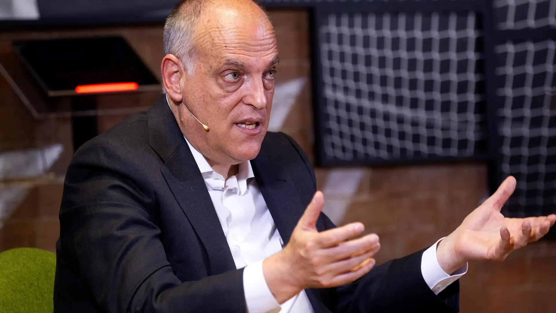 LaLiga inyecta 2.700 millones de euros del fondo de inversión CVC a cambio del 10% de la competición LaLiga inyecta 2.700 millones de euros del fondo de inversión CVC a cambio del 10% de la competición