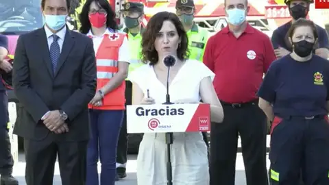 Ayuso responde a Abascal sobre el pasaporte covid-19: "No me gustan las amenazas ni los chantajes" Ayuso responde a Abascal sobre el pasaporte covid-19: "No me gustan las amenazas ni los chantajes"