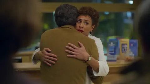 ¡Salto al vacío! Xabier compra el hotel para que lo dirija María ¡Salto al vacío! Xabier compra el hotel para que lo dirija María