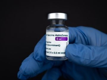 Efectividad de la vacuna de AstraZeneca contra la variante Delta del coronavirus