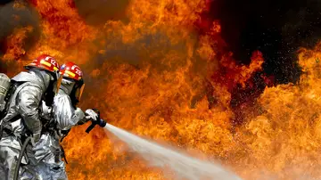 La ola de calor aviva los incendios en Grecia, Turquía, Italia y Macedonia que avanzan sin control La ola de calor aviva los incendios en Grecia, Turquía, Italia y Macedonia que avanzan sin control
