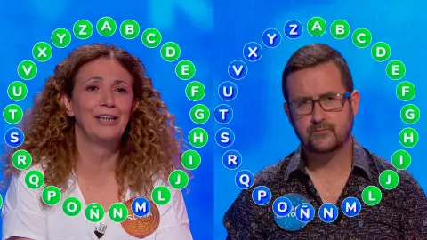 Sofía y Marco Antonio se enfrentan para conseguir un bote que no deja de crecer en 'Pasapalabra' Sofía y Marco Antonio se enfrentan para conseguir un bote que no deja de crecer en 'Pasapalabra'