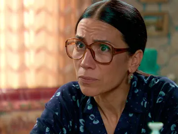 Manolita encuentra pruebas del vínculo entre Beltrán y Rafita, ¿serán suficientes? Manolita encuentra pruebas del vínculo entre Beltrán y Rafita, ¿serán suficientes?