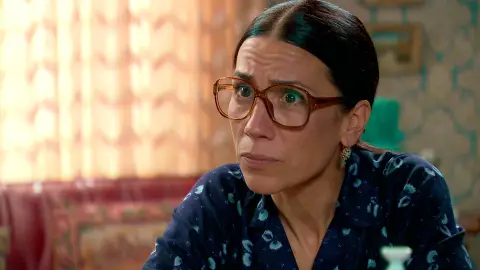 Manolita encuentra pruebas del vínculo entre Beltrán y Rafita, ¿serán suficientes? Manolita encuentra pruebas del vínculo entre Beltrán y Rafita, ¿serán suficientes?