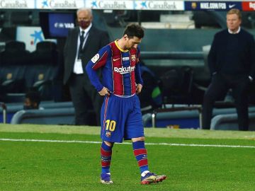 El delantero del FC Barcelona Leo Messi, durante el partido de la decimocuarta jornada de LaLiga Santander ante el Valencia disputado este sábado en el Camp Nou, en Barcelona.