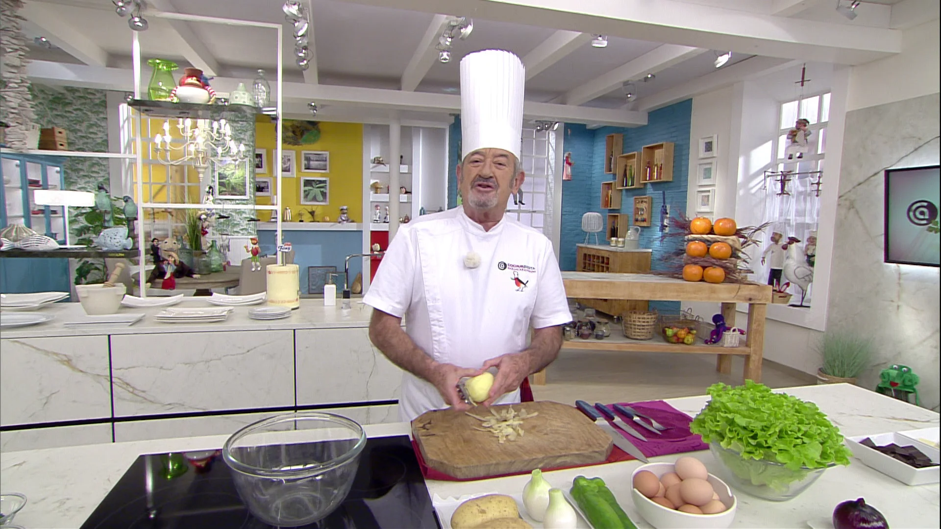 Karlos Argui&ntilde;ano cuenta el secreto para elaborar la tortilla de patatas a la Navarra