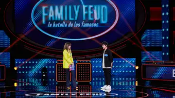 El horóscopo de Miki Núñez deja sin 15.000 euros al equipo ‘Eurovisión’ en ‘Family Feud’