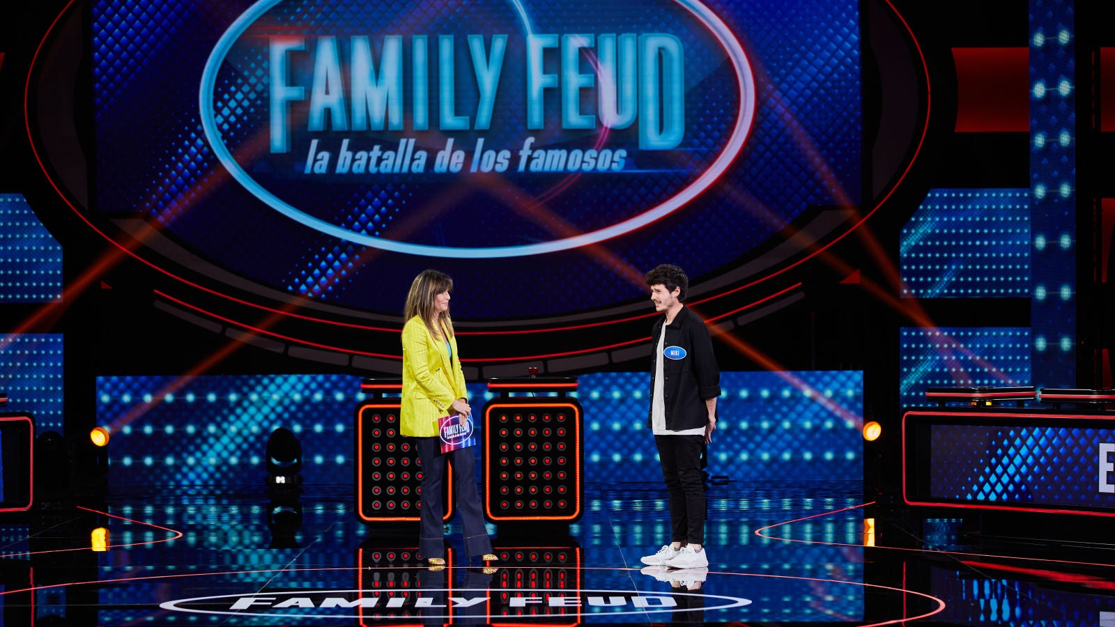 El horóscopo del 'ternero' deja sin 15.000 euros al equipo ‘Eurovisión’ en ‘Family Feud’