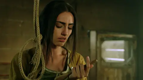 Gülten toma una drástica decisión: acabar con su vida Gülten toma una drástica decisión: acabar con su vida