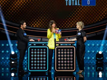 ‘Family Feud’ pone a prueba a las grandes voces de España: el equipo ‘OT’ se enfrenta a ‘Eurovision’ ‘Family Feud’ pone a prueba a las grandes voces de España: el equipo ‘OT’ se enfrenta a ‘Eurovision’