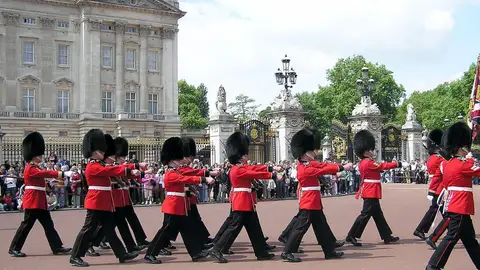 El cambio de guardia vuelve al Palacio de Buckingham tras 18 meses suspendido por la pandemia El cambio de guardia vuelve al Palacio de Buckingham tras 18 meses suspendido por la pandemia
