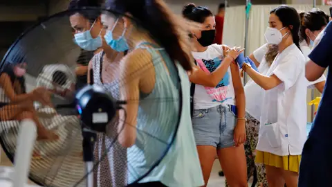 Vacunación para jóvenes Vacunación para jóvenes