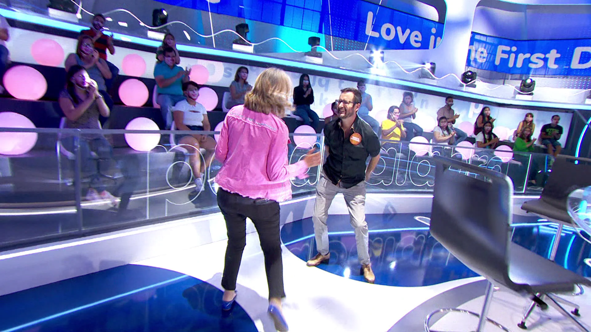 Marco Antonio se viene arriba tras ganar su ronda en ‘La Pista’ El concursante demuestra una vez más en ‘Pasapalabra’ que le encanta bailar.
