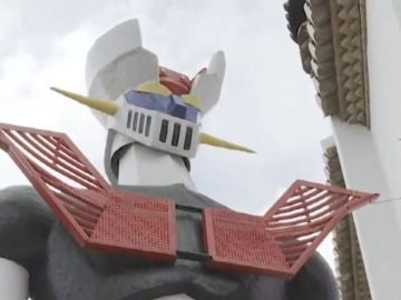 Escultura de Mazinger Z