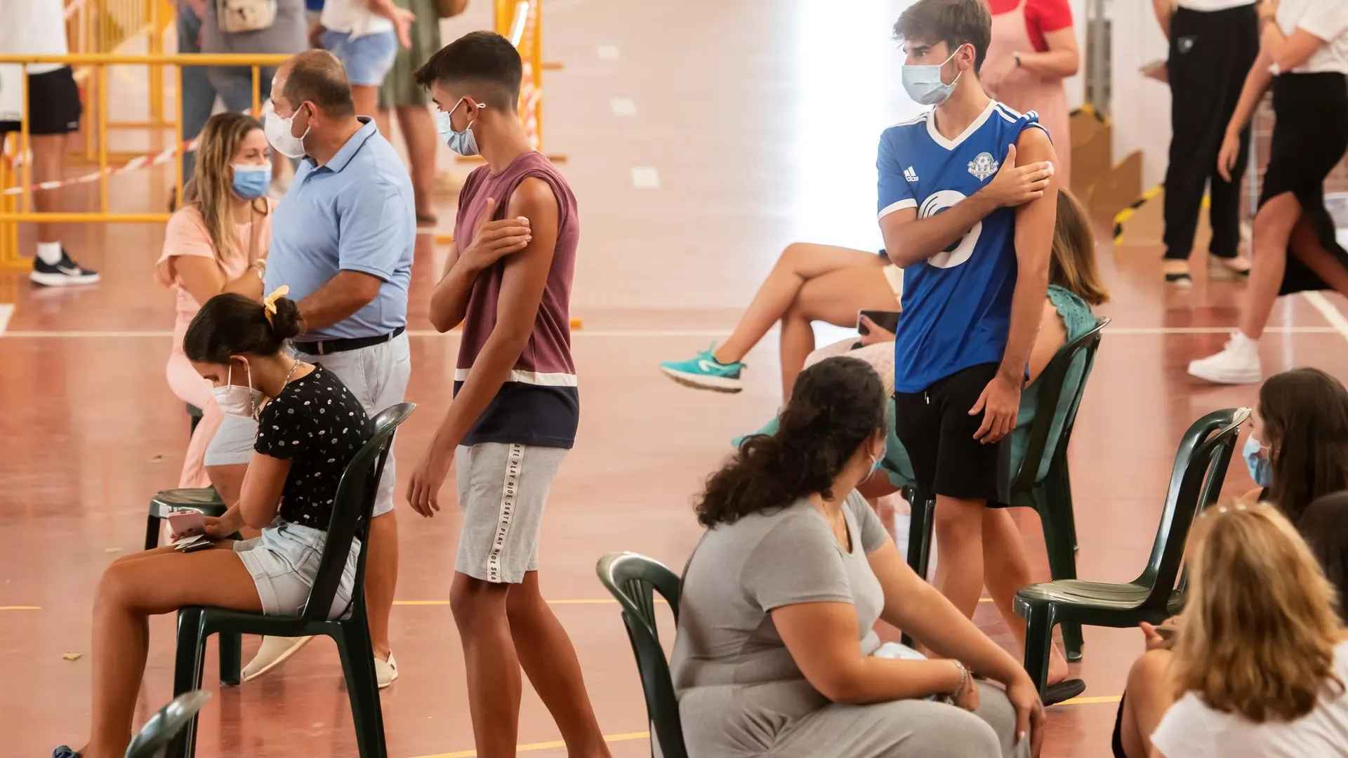 Un ensayo de la vacuna contra la Covid-19 ya inocula a menores entre 6 y 12 años en Santiago Un ensayo de la vacuna contra la Covid-19 ya inocula a menores entre 6 y 12 años en Santiago