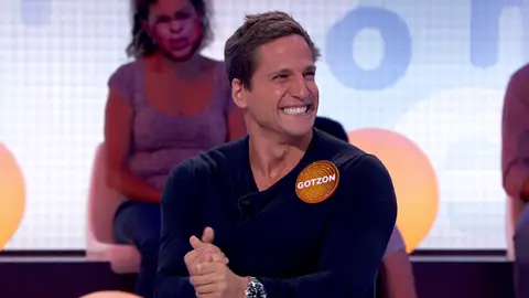 ¡Ojo al dato! Gotzon Mantuilz confiesa que Marco Antonio elige su vestuario Parece que el concursante marca la pauta del vestuario con sus colaboradores.