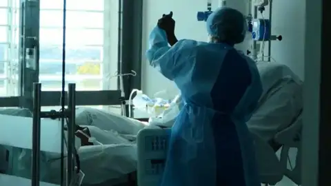 Paciente en un hospital Paciente en un hospital